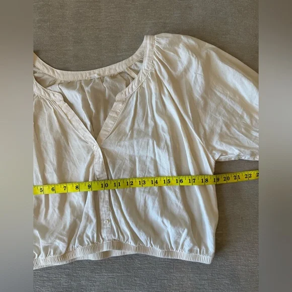 Aerie Women’s Button Front Cropped Top Beige Cream Puff Sleeve Size L - Picture 7 of 8